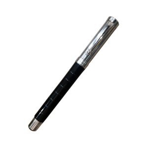 Delta Prestige Doue Black-Silver Resin Sterling Silver Cap Fountain Pen The Delta Prestige Doue combines precious metals and resin, a refined style and a sleek modern look to create a new classic in fine writing instruments. Prestige Doue is finely engraved with rings on the cap and barrel. Crafted in solid sterling silver with quality resin, finished with tarnish resistant rhodium to keep the Doue in prestige condition. The Prestige Doue is available in a twist ballpoint, capped rollerball, and a fountain pen. Body & cap material : Resin body and metal cap Body & cap finish : Black body and sterling silver cap Trim : Sterling silver is finished with a tarnish resistant rhodium Action : Cap on / off Filling System : Cartridge/Converter Steel Broad Nib Made in Italy