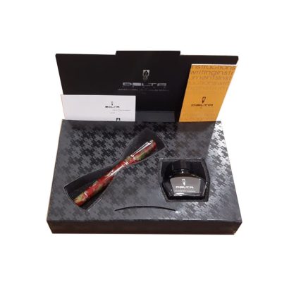 “The Journal,” Marbled Matte Red resin with Rhodium trim. The nib is a stainless steel, medium. It is original The Journal collection box and papers. This pen special converter filling system. It has a converter. This is a beautiful pen. One of the cornerstones of democracy in the western world was the establishment of freedom of the press, as guaranteed by the First Amendment of the United States Constitution. Delta honors the dedicated professionals of this vital public service with the Journal collection of writing instruments. Each pen in the Journal collection is turned from solid bars of Italian resin. The distinctive clip is forged from a special metal alloy designed for strength and flexibility, then coated with rhodium. Nib : Stainless Steel, Medium Nib Italian made fountain pen Red with chunks of olive green resin in a matte finish with chrome trim Fill Mechanism: Cartridge & Converter / Piston filler In box with paperwork, Made in Italy 
