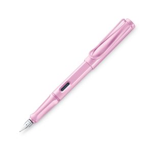 Write Different LAMY safari light rose Fountain pen EF Many attractive colours, timeless design, perfect ergonomics. These are just some of the reasons that the LAMY safari is one of the most popular writing instruments worldwide. Distinctive recessed grip guarantees writing comfort. Sturdy plastic, shiny light rose/ matching colour metal clip / ergonomic grip / steel nib, polished / with ink cartridge LAMY T 10 blue / with converter Z 28