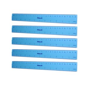 Pelikan ruler is suitable for school and office use. Body: Reflex blue Blue ruler Practical ruler, light and non-slip Ideal for cutters Material: Elastomer + neodymium magnet Size: 30 x 3 x 0.4 cm (30cm length) Transparent blue colour