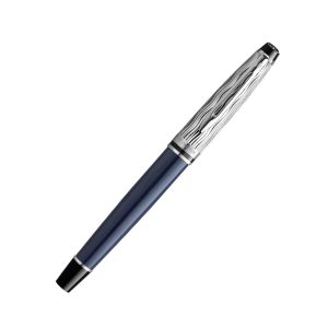 A symbol of ambition and success, the L’essence du bleu Expert fountain pen is finished in a vibrant, deep blue lacquer with Waterman’s signature wave pattern chiselled into the metal cap. The stainless steel fountain pen nib features the looped W Waterman design. Each luxury pen is crafted in France and presented in a premium Waterman gift box.  Generous silhouette for premium, executive styling and supreme comfort when writing Emblematic Waterman deep blue lacquer on barrel, signature wave pattern chiselled on the cap and palladium plated cap and trim for a premium finish Smooth, consistent, skilfully constructed stainless steel nib engraved with the iconic Waterman emblem Presented in a premium dark blue Waterman gift box; ideal for marking momentous occasions Made in India 